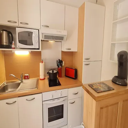 With Balcony And Mountain Views Apartment *