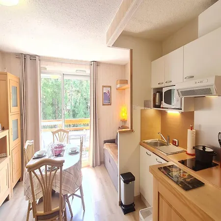 With Balcony And Mountain Views *